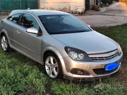 Usata 2005 Opel Astra GTC Coupé | 1000 € (Cara)