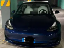 Blu/azzurro Usata 2020 Tesla Model 3 Standard Range Tre volumi | 27.500 € (Buon prezzo)