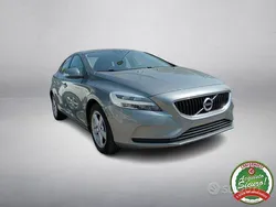 Usata 2018 Volvo V40 Business Edition Station wagon | 10.950 € (Buon prezzo)