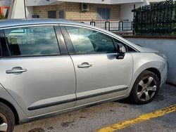 Grigio Usata 2009 Peugeot 3008 SUV | 2000 €
