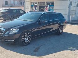 Nero Usata 2010 Mercedes E350 Tre volumi | 6500 €