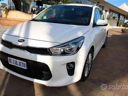 Bianco Usata 2017 Kia Rio Tre volumi | 9500 € (Cara)