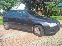 Grigio Usata 2006 Fiat Stilo Active Tre volumi | 900 € (Buon prezzo)
