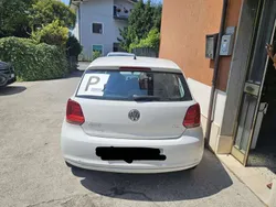 Usata 2011 VW Polo Trendline Tre volumi | 4000 € (Buon prezzo)