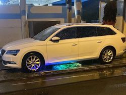 Bianco Usata 2018 Skoda Superb Ambition Station wagon | 16.000 € (Buon prezzo)