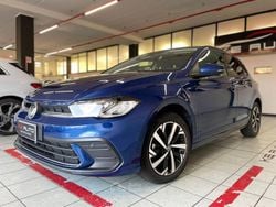 Blu/azzurro Usata 2024 VW Polo Edition Tre volumi | 18.300 € (Ottimo prezzo)