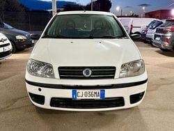 Bianco Usata 2003 Fiat Punto Dynamic Tre volumi | 1300 € (Buon prezzo)