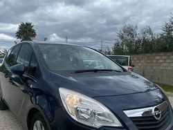 Blu Usata 2012 Opel Meriva Cosmo Monovolume | 5990 € (Molto cara)