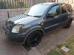 Usata 2005 Ford Fusion Station wagon | 1700 € (Buon prezzo)