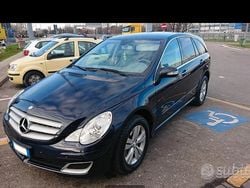 Usata 2007 Mercedes R320 Monovolume | 7150 € (Cara)