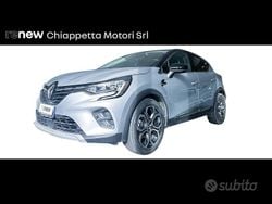 Grigio magnete tetto nero Usata 2021 Renault Captur Intens SUV | 16.500 € (Buon prezzo)