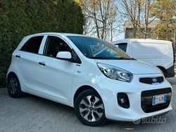 Bianco Usata 2015 Kia Picanto Due volumi | 4200 € (Buon prezzo)