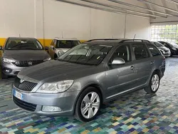 Grigio Usata 2012 Skoda Octavia Ambition Station wagon | 5900 € (Buon prezzo)