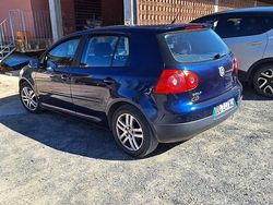 Blu Usata 2006 VW Golf V Tre volumi | 2400 €