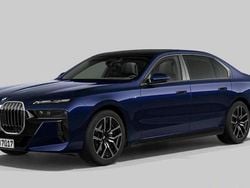 Blu Usata 2025 BMW 740 Tre volumi | 96.900 € (Buon prezzo)