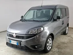 Blu Usata 2019 Fiat Doblò Lounge Monovolume | 15.200 € (Molto cara)