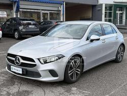 Grigio Usata 2019 Mercedes A180 Due volumi | 19.990 € (Ottimo prezzo)