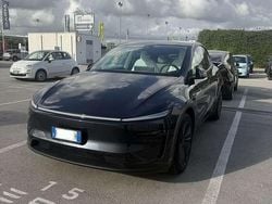 Usata 2025 Tesla Model Y Long Range AWD SUV | 49.990 € (Molto cara)