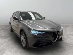 Grigio Usata 2023 Alfa Romeo Stelvio Super SUV | 28.900 € (Buon prezzo)