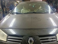 Nero Usata 2005 Renault Mégane Cabriolet Cabrio | 2500 €