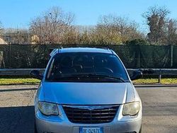 Grigio Usata 2006 Chrysler Grand Voyager Monovolume | 4000 € (Molto cara)