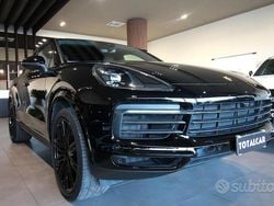 Nero jet metallizzato Usata 2019 Porsche Cayenne SUV | 64.900 € (Molto cara)