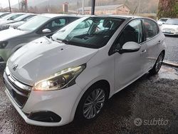 Bianco Usata 2019 Peugeot 208 Allure Due volumi | 9300 € (Buon prezzo)
