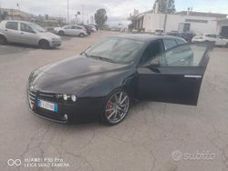 Nero Usata 2011 Alfa Romeo 159 Ti Station wagon | 5000 €
