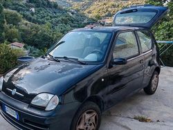 Nero Usata 2005 Fiat 600 Due volumi | 1200 €