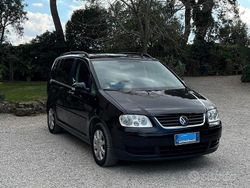 Nero Usata 2006 VW Touran Monovolume | 3300 € (Buon prezzo)