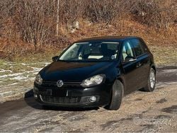 Nero Usata 2009 VW Golf Highline Tre volumi | 5200 € (Molto cara)