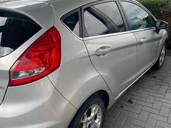 Argento Usata 2012 Ford Fiesta Titanium Due volumi | 4200 € (Ottimo prezzo)