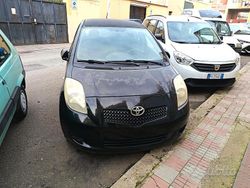 Nero Usata 2006 Toyota Yaris Due volumi | 1700 € (Super prezzo)