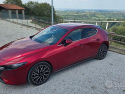 Rosso Usata 2022 Mazda 3 Tre volumi | 23.000 € (Buon prezzo)