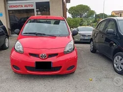 Rosso Usata 2011 Toyota Aygo Due volumi | 3900 € (Buon prezzo)