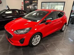 Rosso Usata 2024 Ford Fiesta Titanium Due volumi | 18.500 € (Buon prezzo)