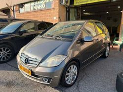 Grigio Usata 2009 Mercedes A180 Elegance Monovolume | 2000 € (Super prezzo)