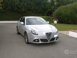 Grigio Usata 2015 Alfa Romeo Giulietta Tre volumi | 7600 € (Buon prezzo)