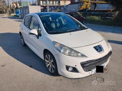 Bianco Usata 2010 Peugeot 207 Tre volumi | 3000 € (Super prezzo)