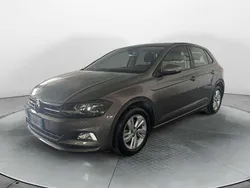 Grigio scuro Usata 2019 VW Polo Comfortline Tre volumi | 13.900 € (Buon prezzo)