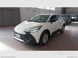 Bianco Usata 2024 Toyota C-HR Active SUV | 26.590 € (Buon prezzo)