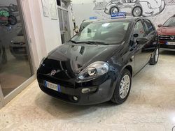 Nero Usata 2015 Fiat Punto Lounge Tre volumi | 5999 € (Buon prezzo)