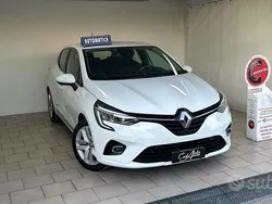 Bianco Usata 2020 Renault Clio V Initiale Paris Tre volumi | 12.999 € (Super prezzo)