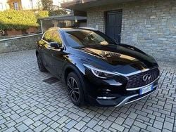 Usata 2017 Infiniti QX30 Premium SUV | 13.900 €