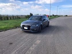 Grigio Usata 2015 Audi A3 Sportback g-tron Ambiente Due volumi | 8800 € (Molto cara)