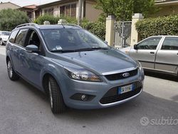 Grigio Usata 2009 Ford Focus Titanium Station wagon | 2250 € (Buon prezzo)