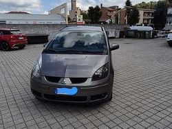Usata 2008 Mitsubishi Colt Tre volumi | 2300 € (Buon prezzo)