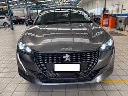 Grigio scuro Usata 2022 Peugeot 208 Allure Due volumi | 17.490 € (Molto cara)