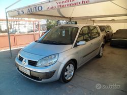 Harmaa Käytetty 2005 Renault Scénic II Tila-auto | 1699 € (Perustarjous)