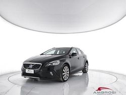 Nero Usata 2016 Volvo V40 CC Ocean Race Station wagon | 8415 € (Ottimo prezzo)